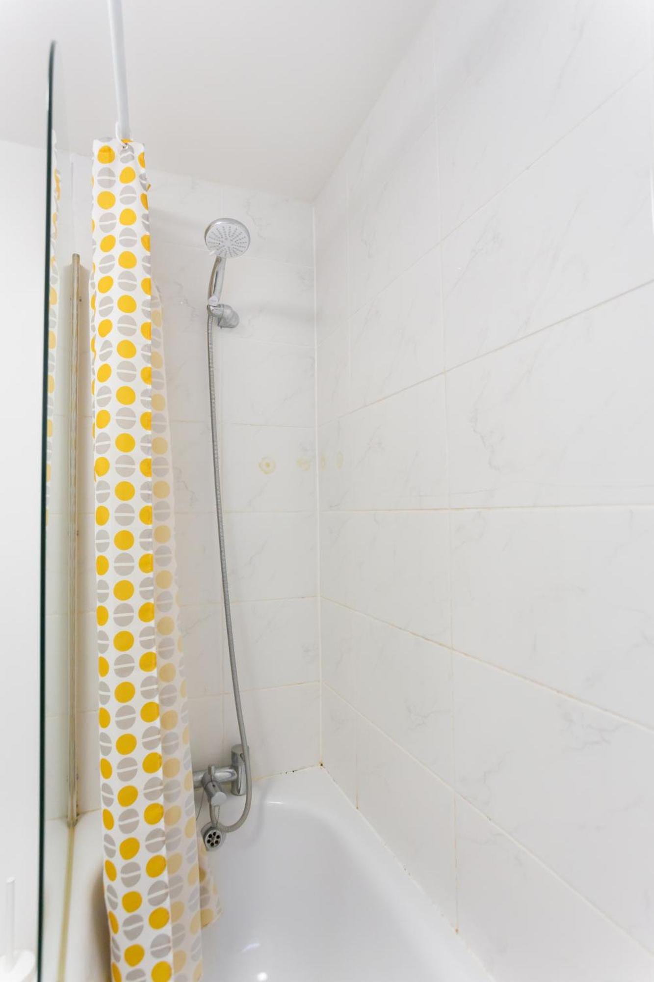 לונדון Wood Green Budget Rooms - Next To Mall & Metro Station - 10 Min To City Center מראה חיצוני תמונה
